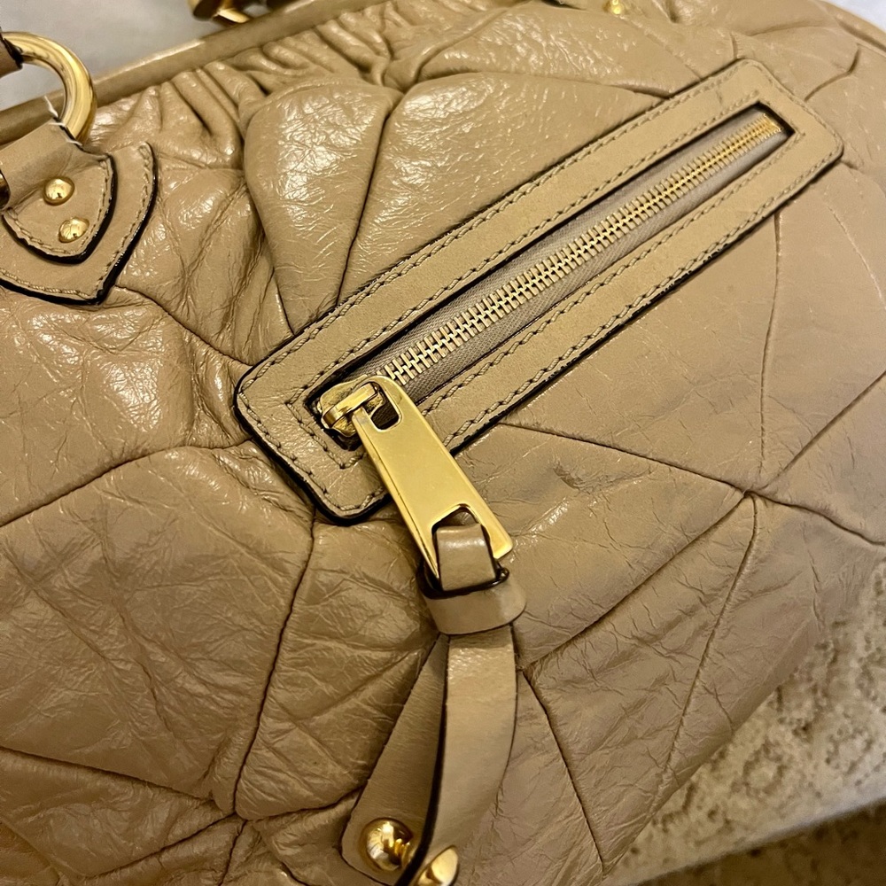 Authentic Marc Jacobs Patchwork Stam Beige - image 8